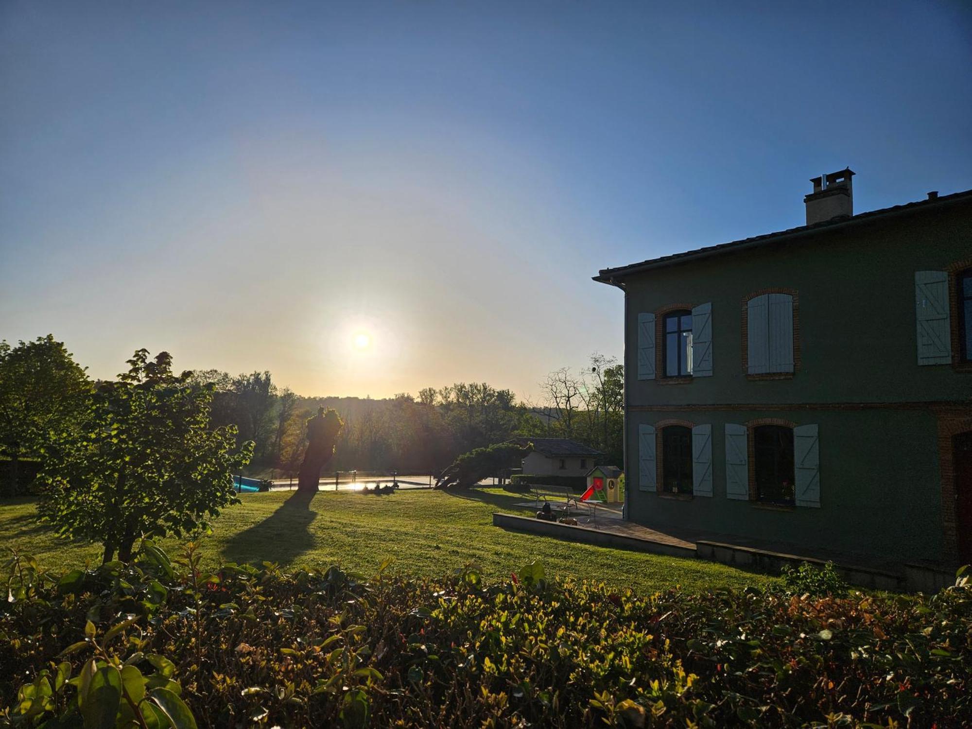 Domaine De Belcayre Bed & Breakfast Montauban Exterior photo